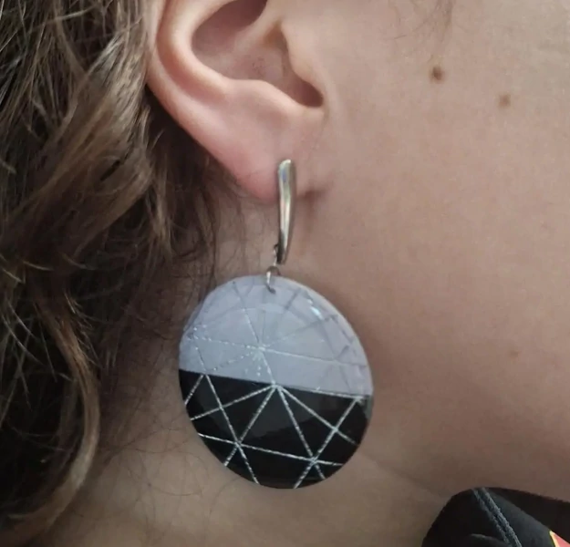 Boucles d'oreilles en papier résiné